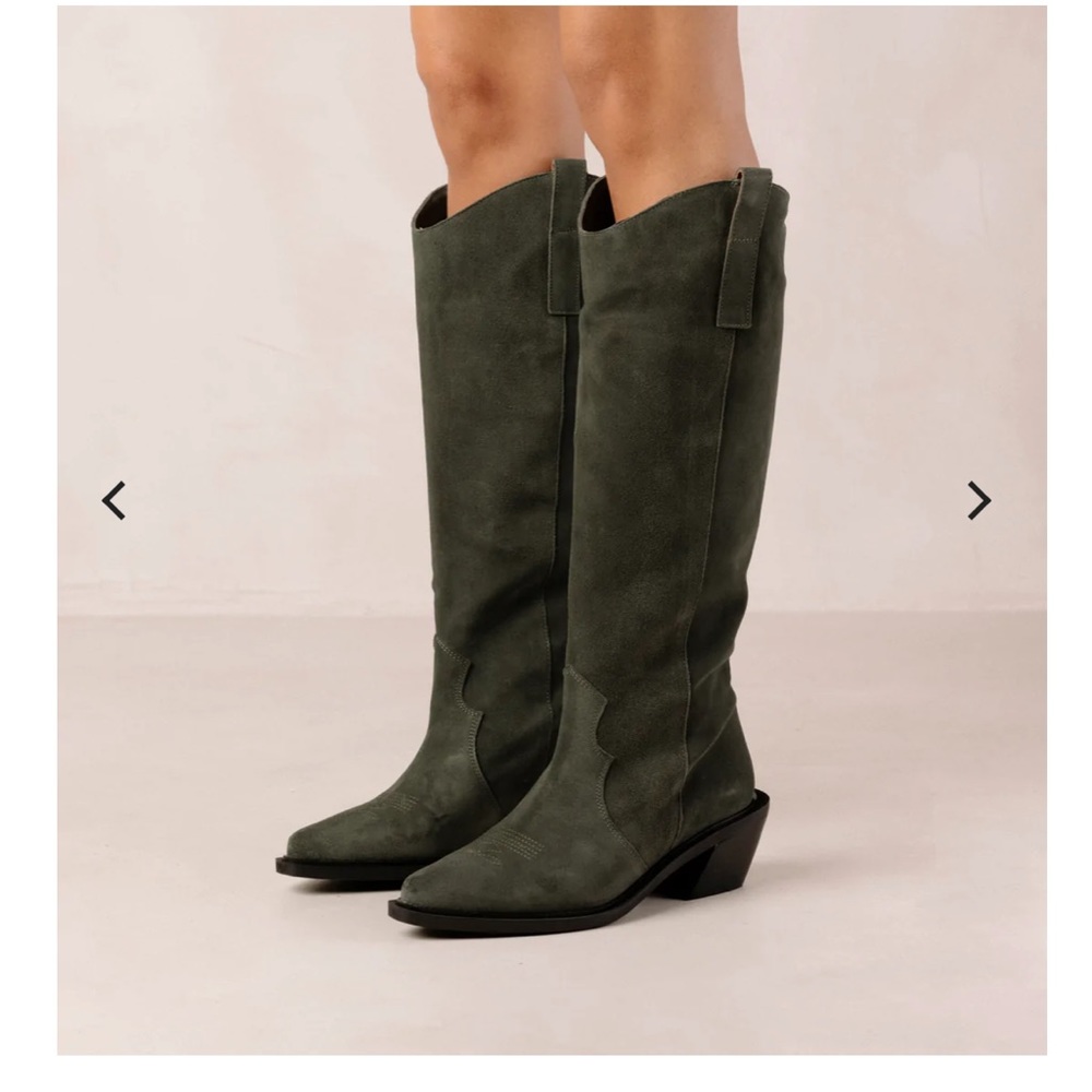 ALOHAS Mount Suede Western Boot in Pine Green | Size 39
